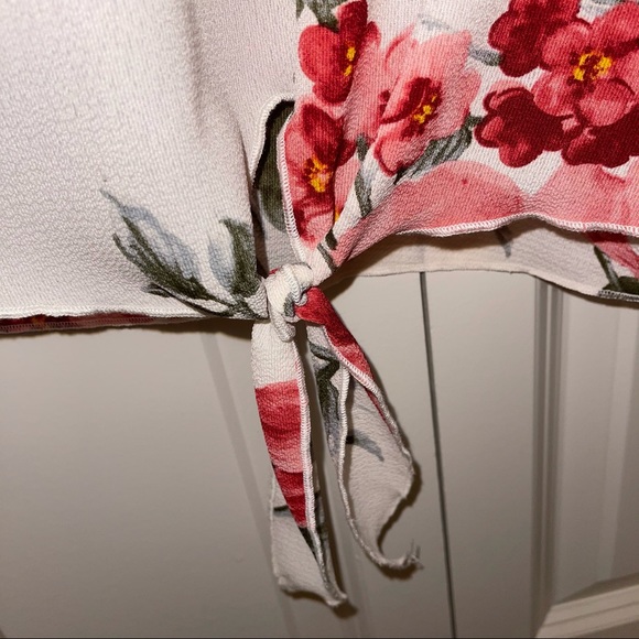 Papaya Floral Blouse - Picture 7 of 7